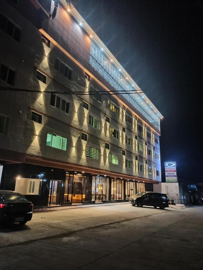 Emmaus Condotel Angeles Exterior foto